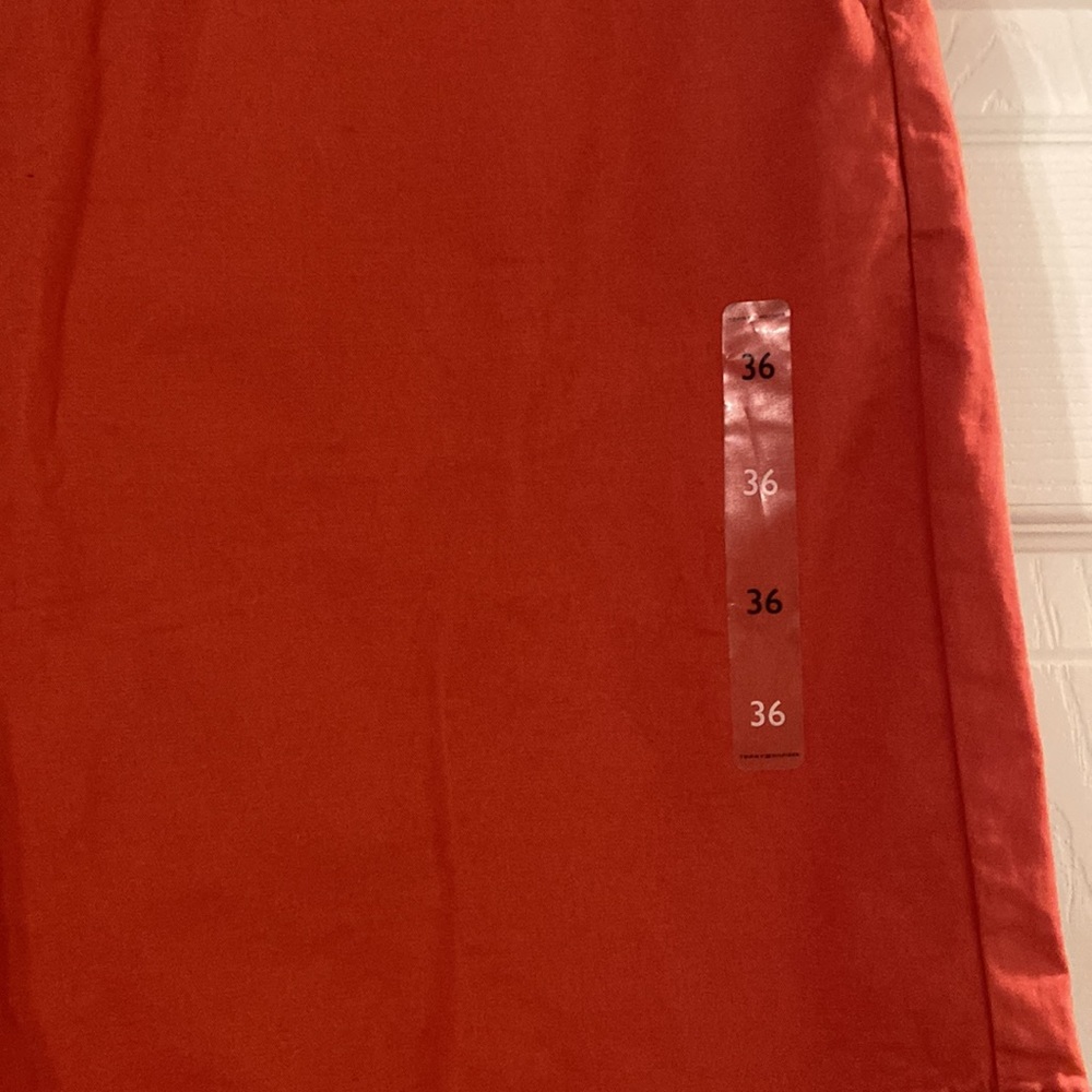 Tommy Hilfiger TheFlex 9” inseam Man Shorts size 36 brand new with tags - Picture 2 of 16